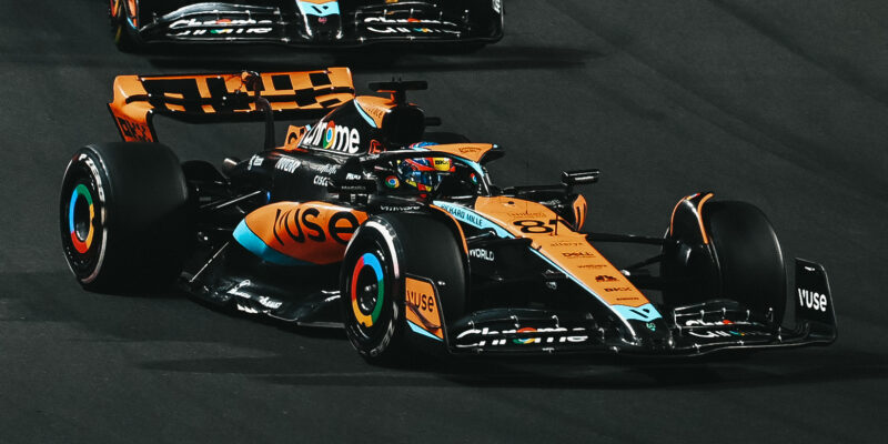 Piastri: McLaren se může od Aston Martinu inspirovat