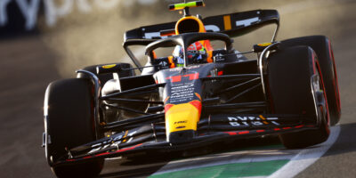 Kvalifikaci v Džiddě ovládl Pérez, Verstappen v problémech