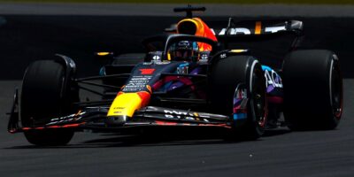 V druhém tréninku byl nejrychlejší Max Verstappen