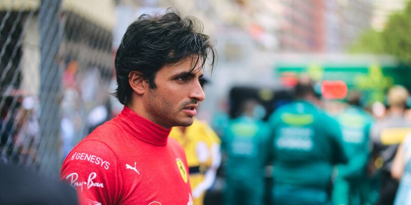 Carlos Sainz chce brzy vyřešit svoji budoucnost ve Ferrari