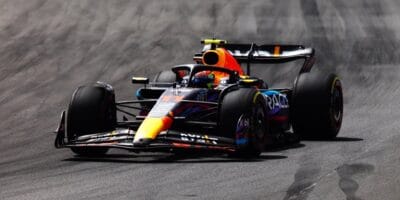 Péreze připravil o vítězství „mizerný stint“ na středně tvrdé sadě