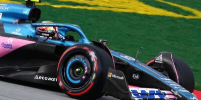 Gasly dostal za zdržování penalizaci šesti míst