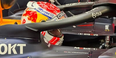 Pole position v Barceloně dominantně získal Verstappen