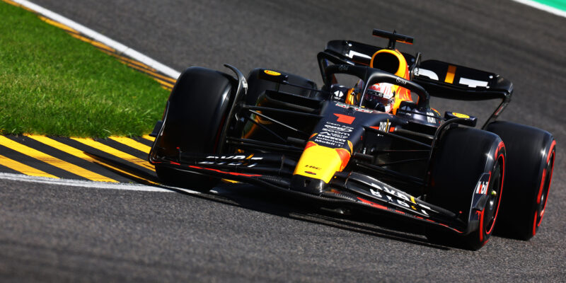 Ve třetím tréninku v Japonsku opět nejrychlejší Verstappen