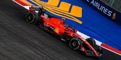 Druhý volný trénink v Singapuru vyhrál Carlos Sainz
