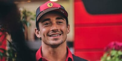 Leclerc: Přiblížíme se Mercedesu, McLarenu a Aston Martinu