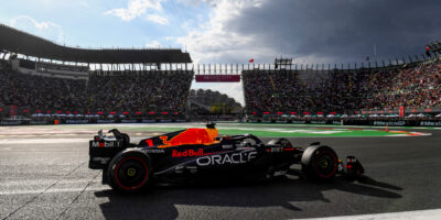 V druhém tréninku byl nejrychlejší Max Verstappen
