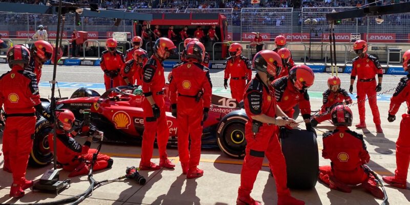Vasseur přiznal chybu Ferrari ve strategii pro Leclerca