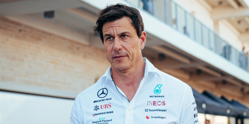 Wolff se vyjádřil k progresu Mercedesu a Hamiltona