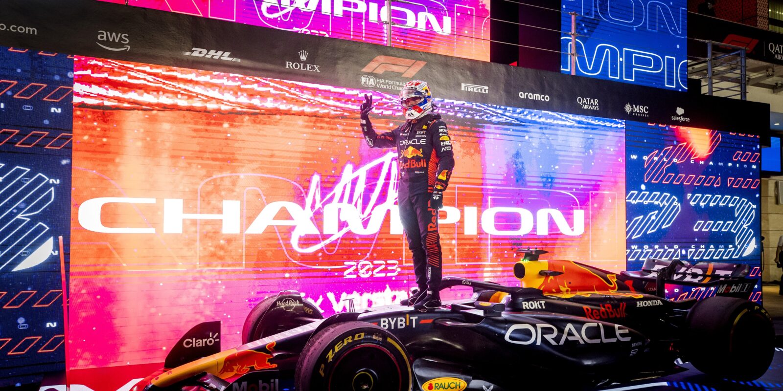 Max Verstappen se zapsal mezi nejlepší mistry světa