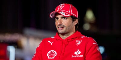 Proč Sainz nemohl dostat výjimku ohledně poškození auta?