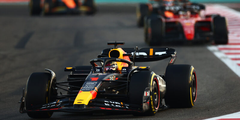 Vítězem finálního závodu F1 v roce 2023 se stal Verstappen