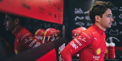 Leclerc přiznal, že ho vítězství Sainze v Singapuru bolí