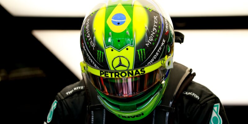 Kdo může nahradit Lewise Hamiltona v Mercedesu?