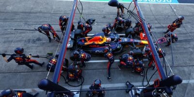 Mario Isola z Pirelli: Dva pit stopy by byly lepší, zlepšily by show