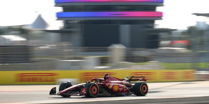 V druhém odpoledne předsezónních testů nejrychlejší Sainz