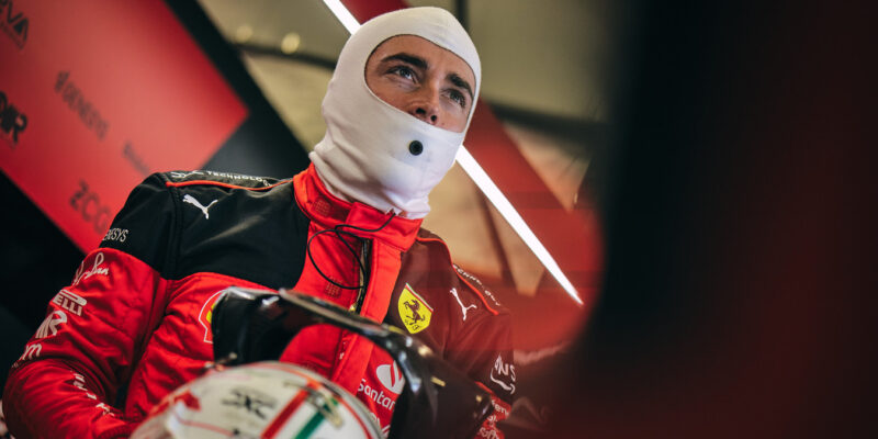 Charles Leclerc si chválí transparentní jednání s Ferrari