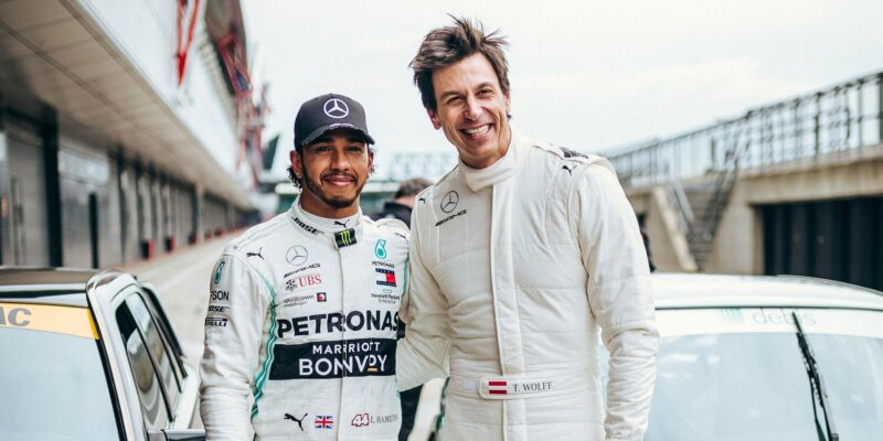 Wolff prozradil, jak vytušil Hamiltonův přesun do Ferrari