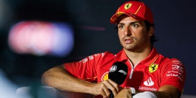 Carlos Sainz údajně jedná o sedačku v Mercedesu