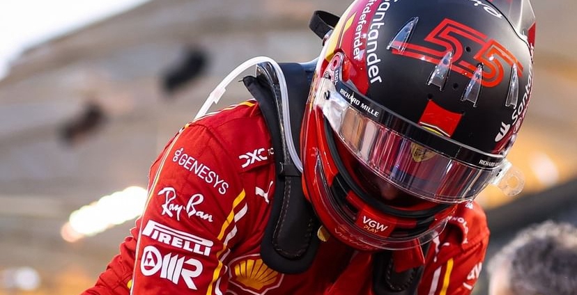 Ferrari oznamilo Sainzův návrat, co bude s Bearmenem?