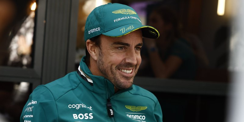 Aston Martin žádá o přezkoumání Alonsova trestu