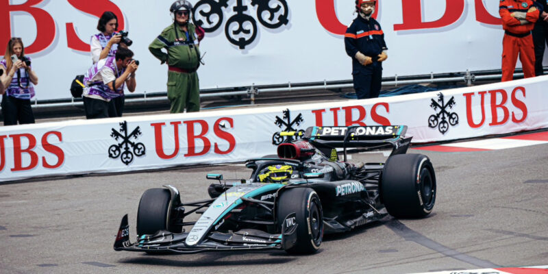 V prvním tréninku v Monaku byl nejrychlejší Hamilton