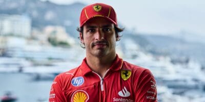 Carlos Sainz stále neví, kam povedou jeho kroky
