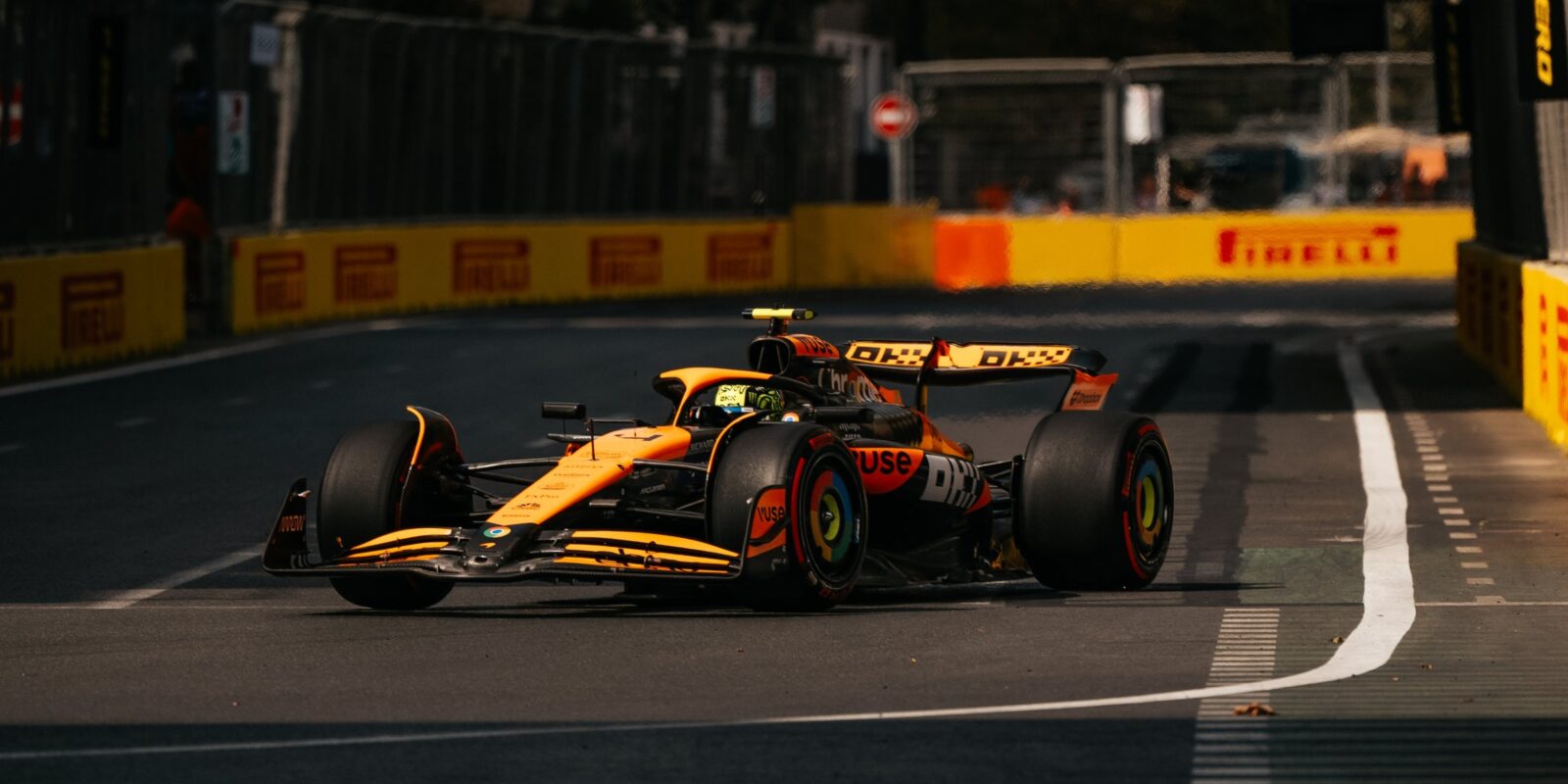 FIA vydala prohlášení ohledně zadního křídla McLarenu