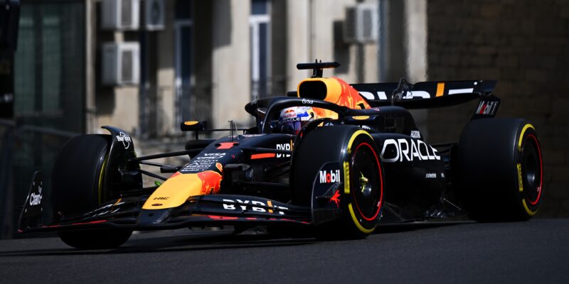 Výsledky FP1 VC Ázerbájdžánu: Verstappen nejrychlejší