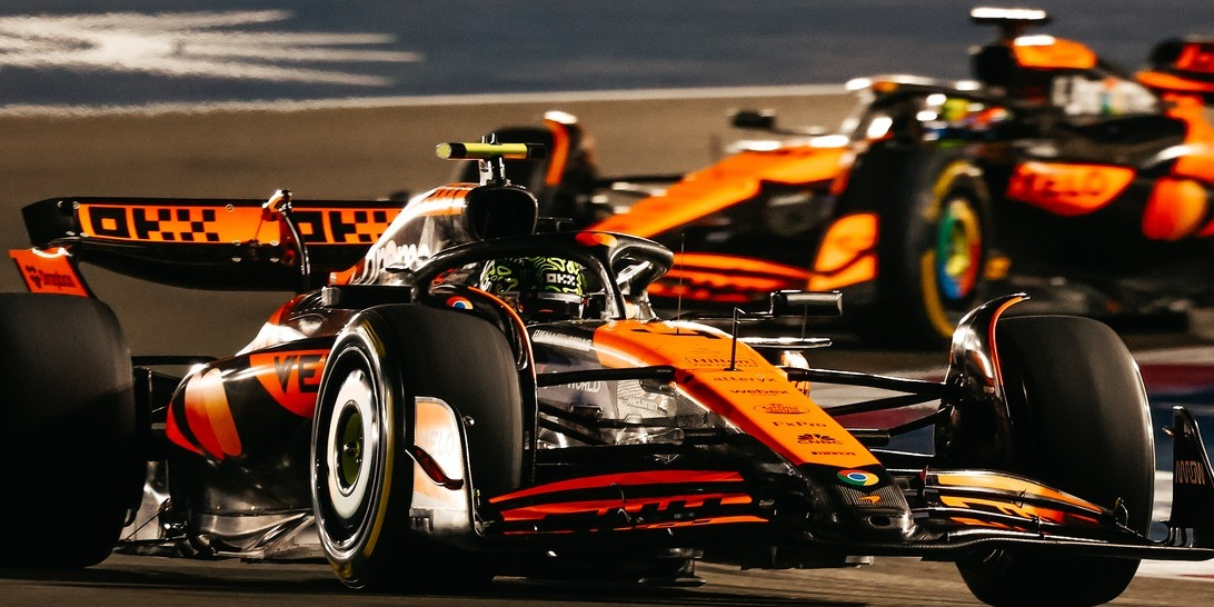 Norrisův trest z Kataru může připravit McLaren o titul