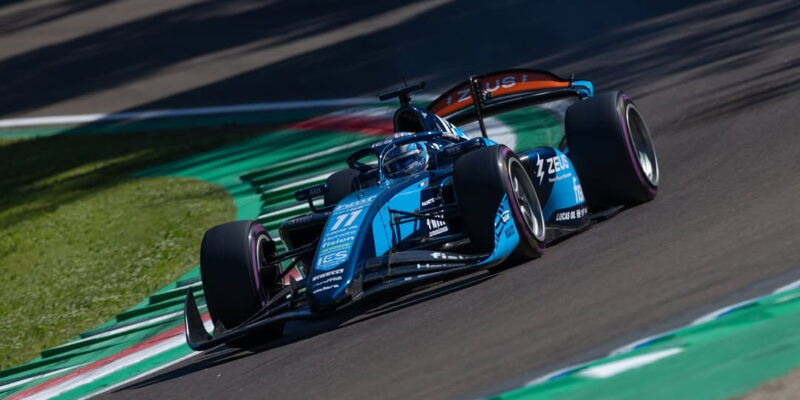 Výsledky sprintu F2: Crawford přebral a nepustil vedení