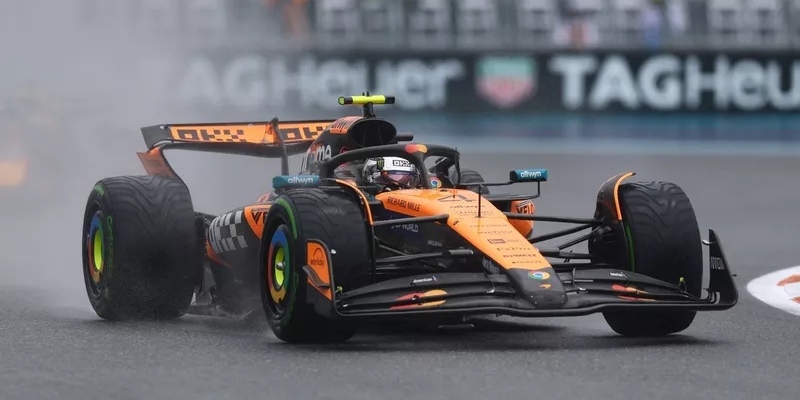 Výsledky sprintu VC Miami: Chaotický sprint vyhrál Norris