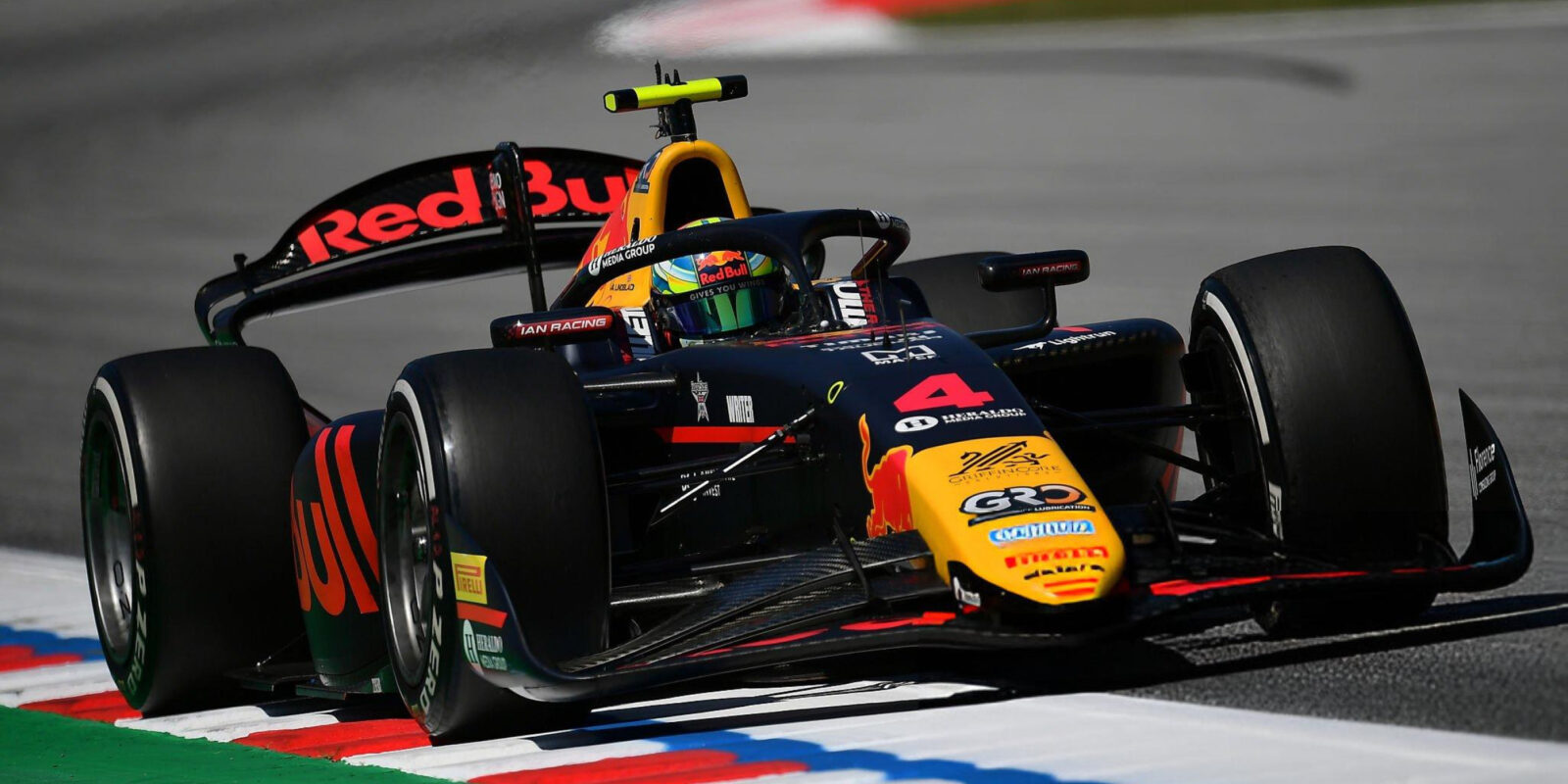 Kvalifikace F2 v Barceloně: Luxusní kolo Lindblada, Staněk čtvrtý
