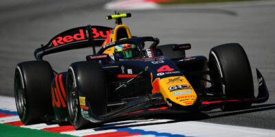 Kvalifikace F2 v Barceloně: Luxusní kolo Lindblada, Staněk čtvrtý