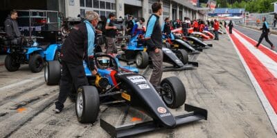 F4 CEZ na Red Bull Ringu: První závod patřil Trappovi