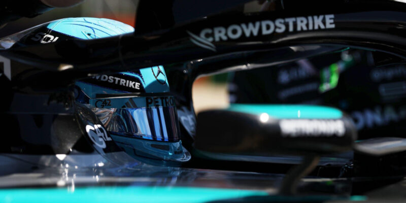 Záhadný problém v Imole? Mercedes prověří vůz Russella