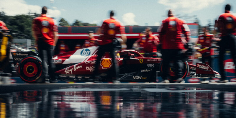 Jak reagují piloti Ferrari na zpackanou kvalifikaci v Imole?