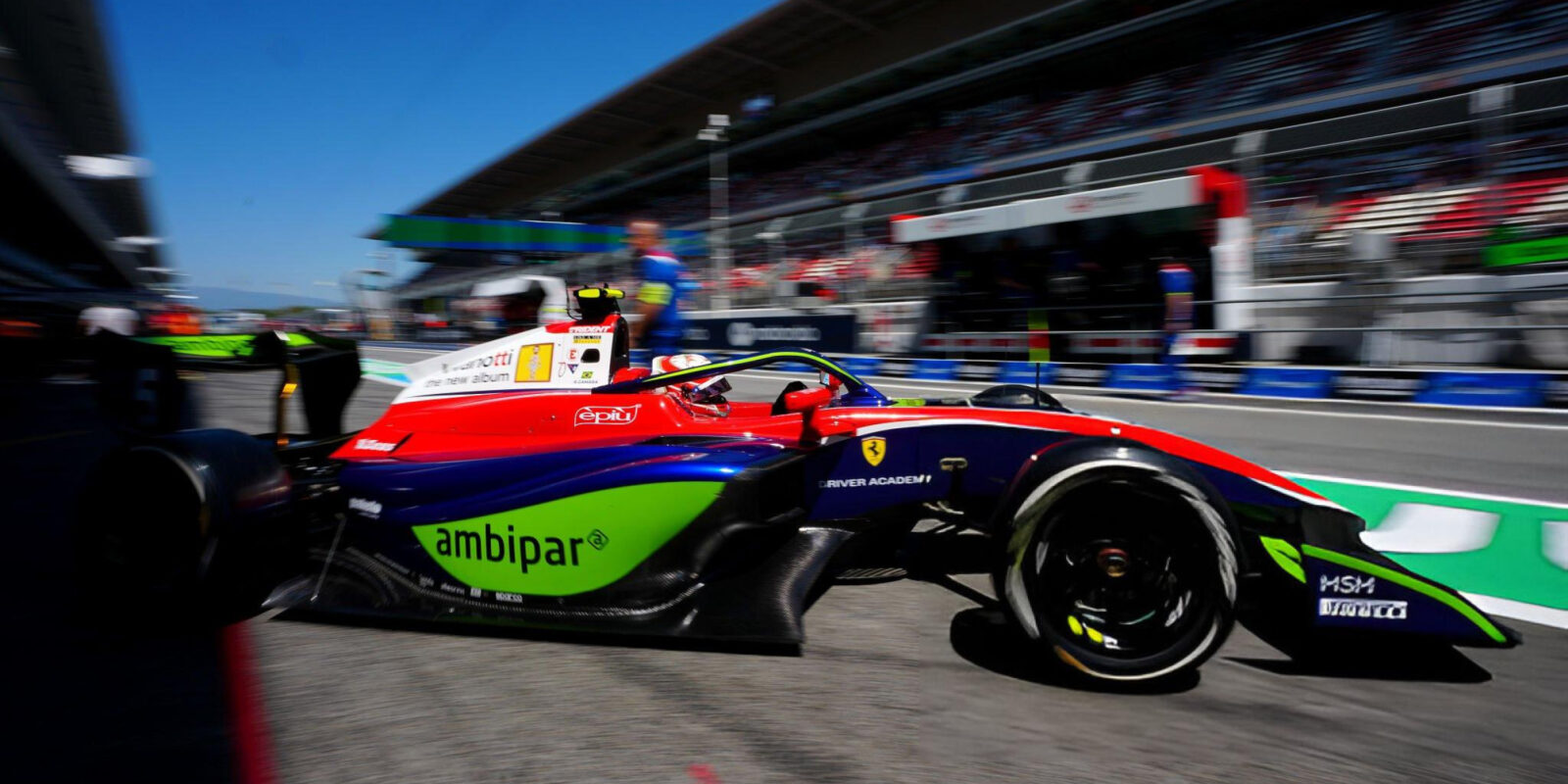Kvalifikace F3 v Barceloně: Pole vybojoval dominantní Camara