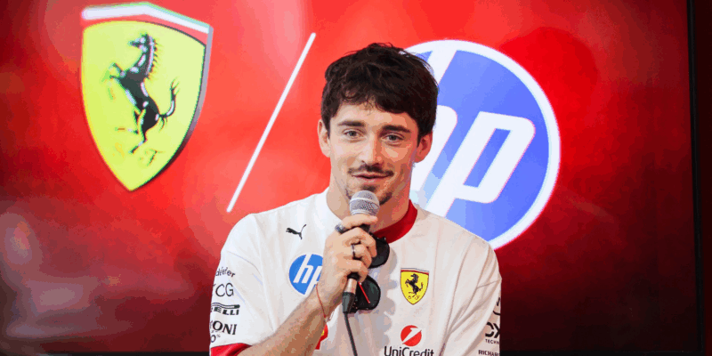 Leclerc nesúhlasí, že Ferrari si bolo príliš isté: Hovorili iba o nás
