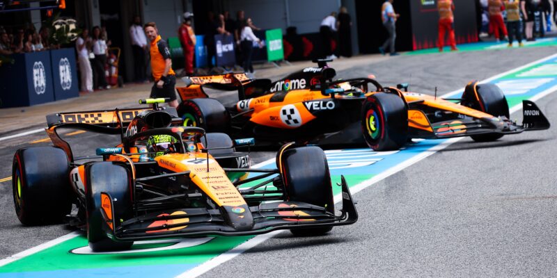 Dvojí potěšení pro McLaren v Barceloně