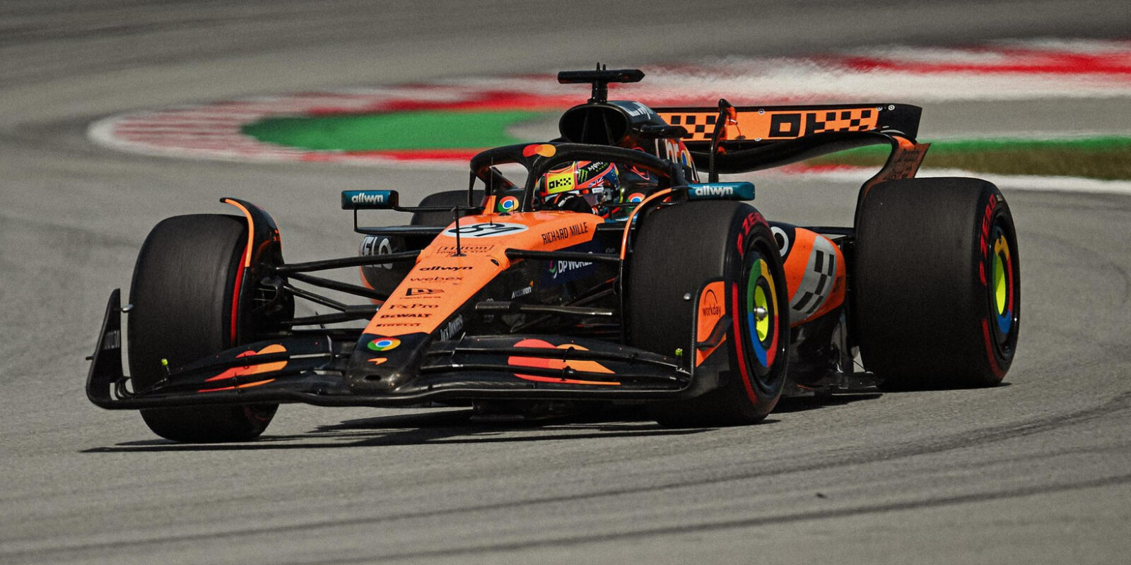Výsledky VC Španělska: Piastri vítězí, Verstappen neudržel nervy