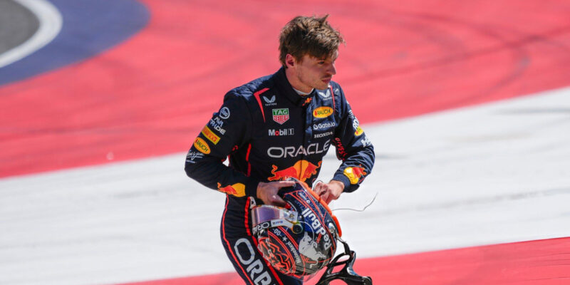 Všechno se prostě rozpadlo, zhodnotil Verstappen