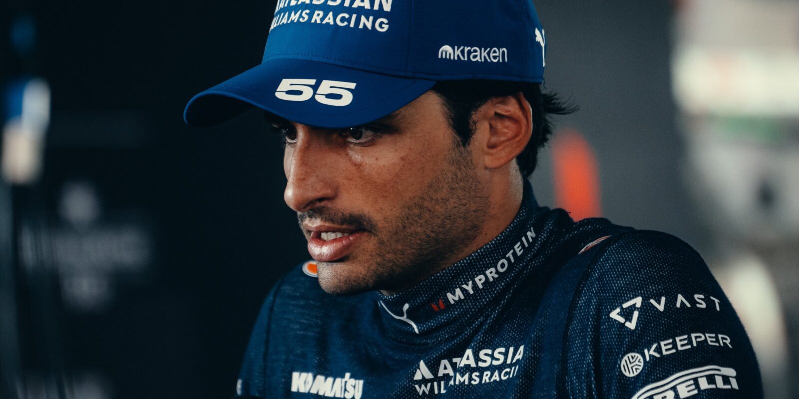 Carlos Sainz promlouvá o chaosu a obviňování ve Ferrari
