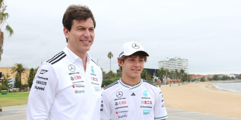 Mercedes nebude na Antonelliho tlačit. Wolff popsal plán