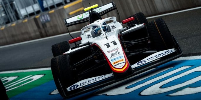 Sprint F3 na Silverstonu: Inthraphuvasak je první thajský vítěz