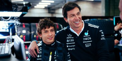 Stojí za špatnými výsledky Antonelliho změna vozu Mercedes?