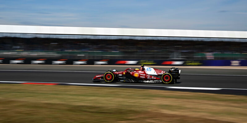 Výsledky FP1 VC Velké Británie: Hamilton vedl první domácí trénink