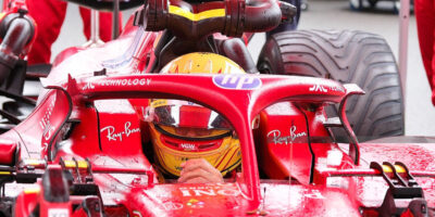 Hamilton stále bojuje s monopostem Ferrari