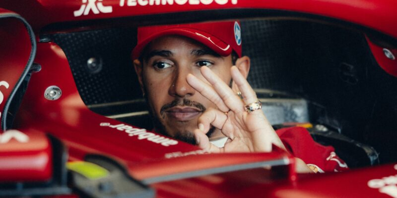 Lewis Hamilton odhalil klauzuli ve smlouvě s Ferrari