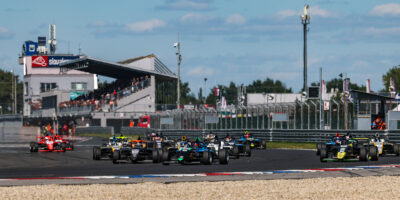 F4 CEZ na Slovakia Ringu. Karhan je stále v souboji o titul